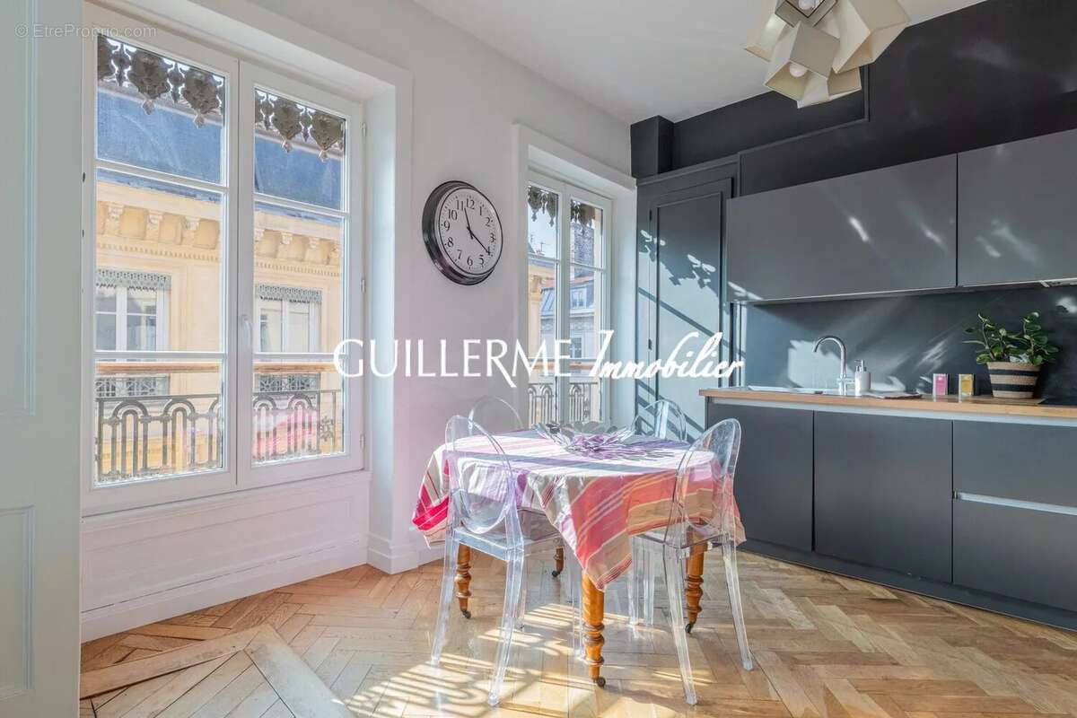 Appartement à LYON-1E