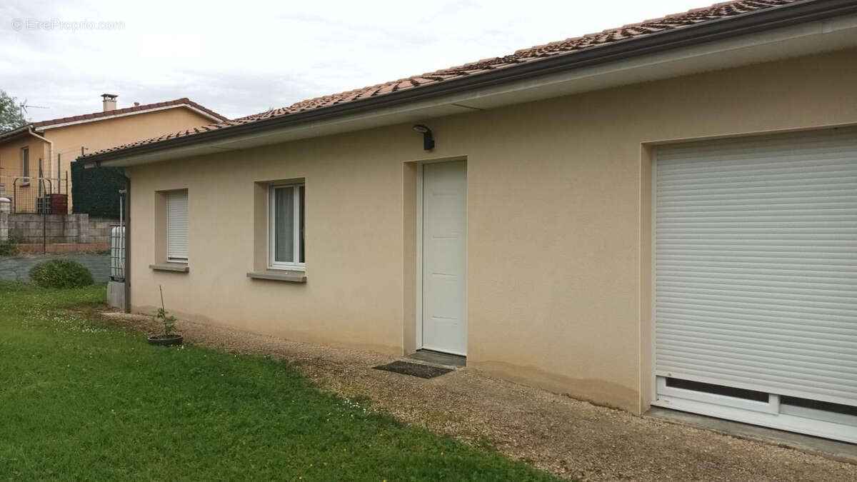 Maison à MONTREVEL-EN-BRESSE