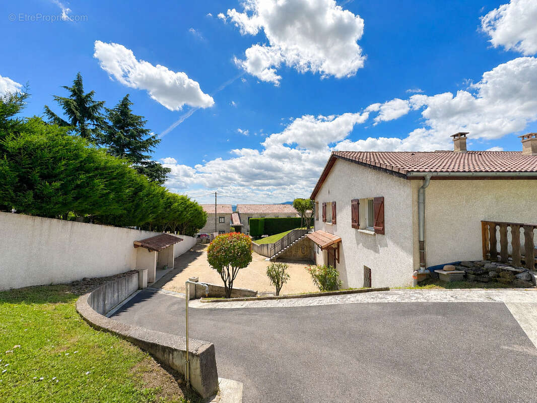 Maison à LE PEAGE-DE-ROUSSILLON