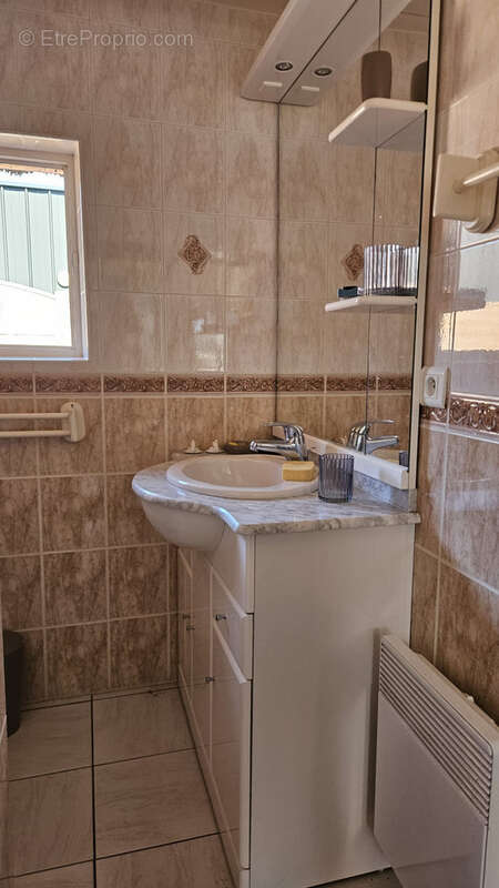 Maison de 71 m2 habitables plein centre bourg ! - photo 6