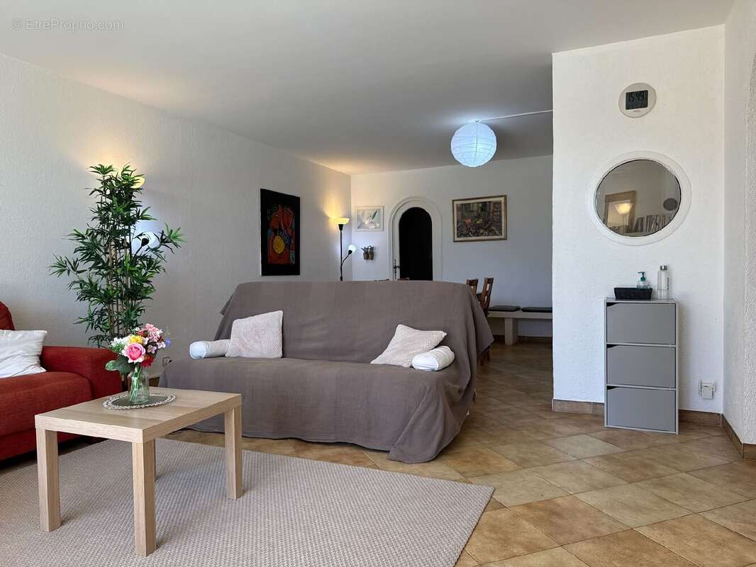Maison 235 m² à Beaucaire  - photo 4