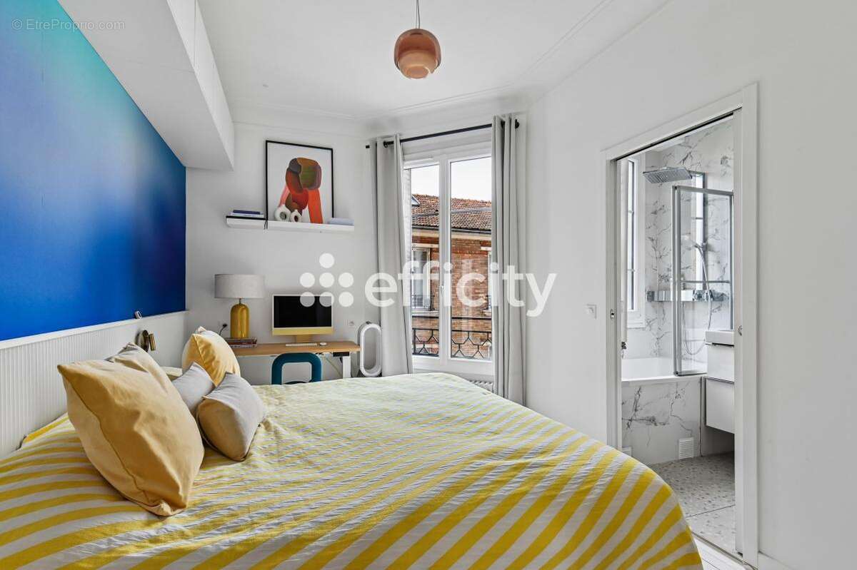 Appartement à NEUILLY-SUR-SEINE