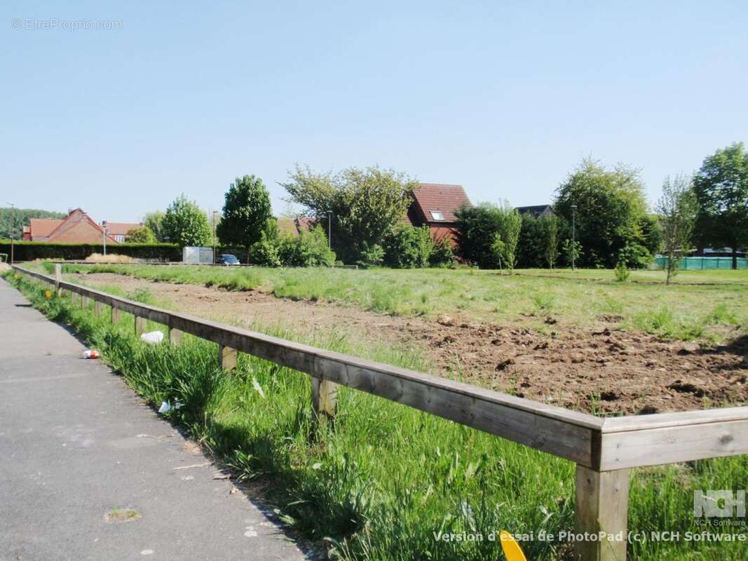 Terrain à RAIMBEAUCOURT
