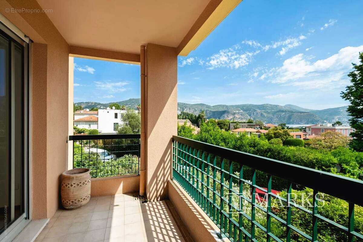 Appartement spacieux de trois chambres avec vue mer - photo 10