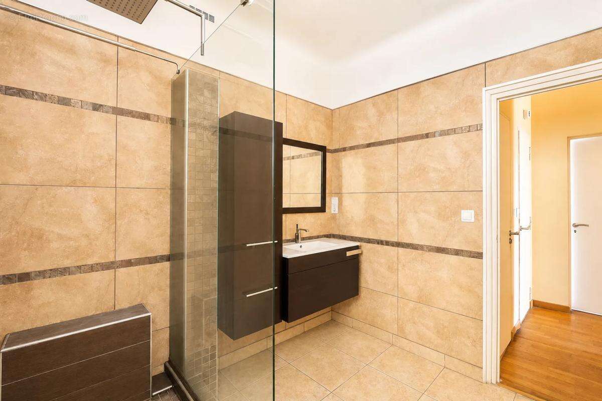 Appartement à MARSEILLE-16E