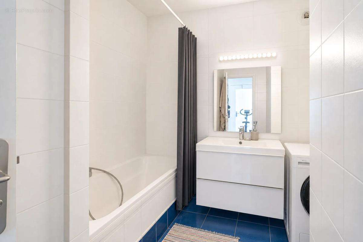 App. 4 pièces 86 m² Nanterre Préfecture loué - photo 7