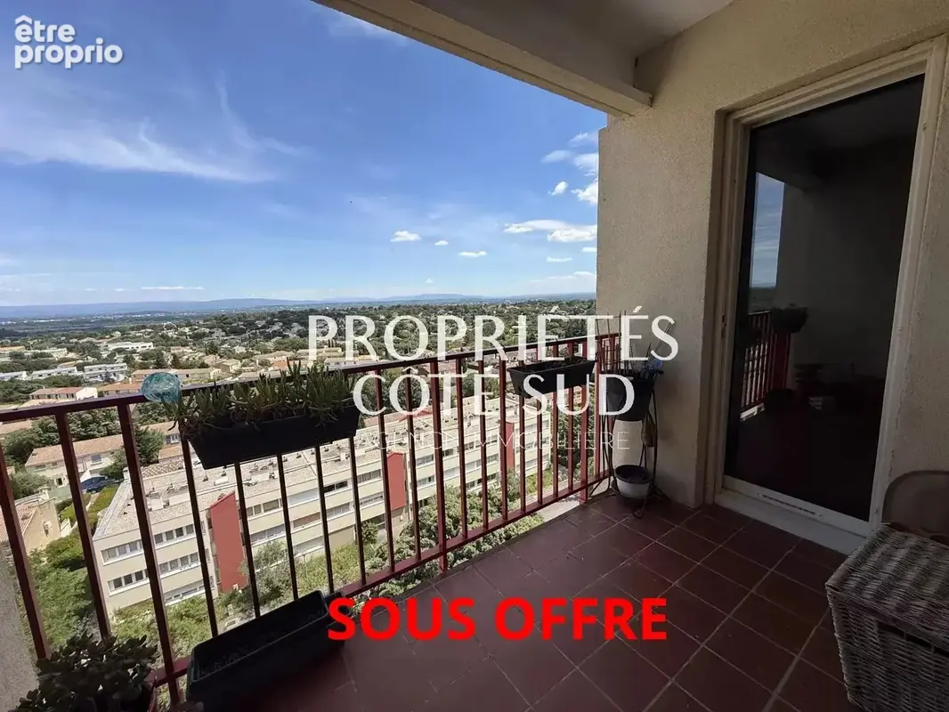 Appartement à VILLENEUVE-LES-AVIGNON