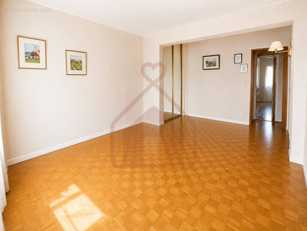 Appartement à LE KREMLIN-BICETRE
