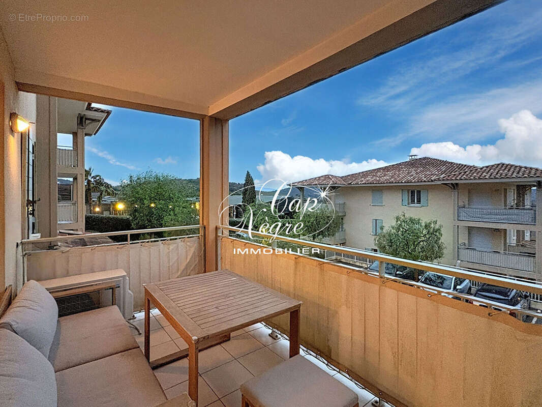 Appartement à LA CROIX-VALMER