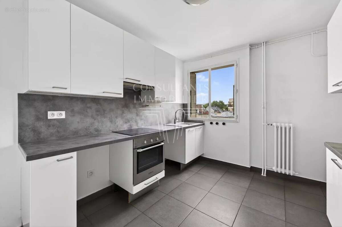 Appartement à NEUILLY-SUR-SEINE
