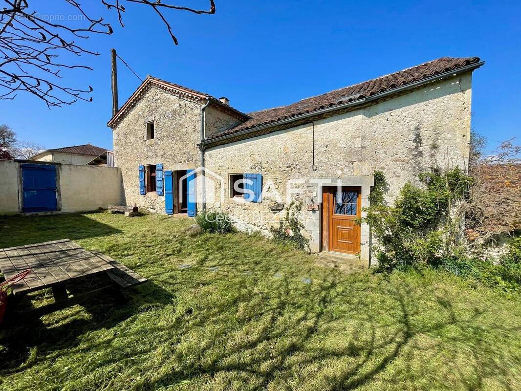 Photo 1 - Maison à MONTREAL