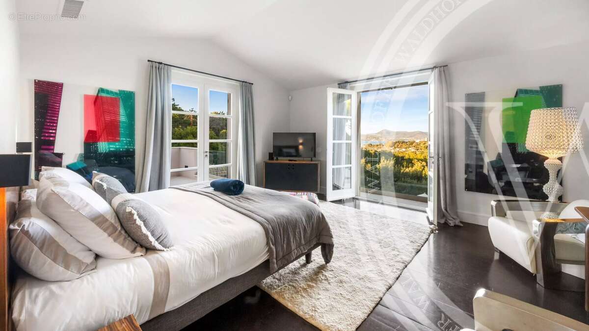 Maison à RAMATUELLE