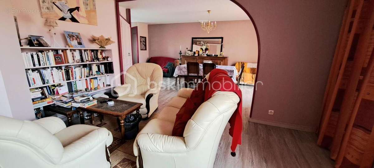 Maison à SAINT-LAURENT-EN-GATINES