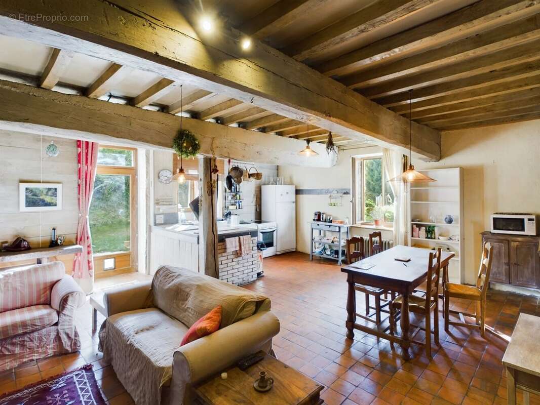 Maison à SAINT-MARTIN-DE-LA-MER