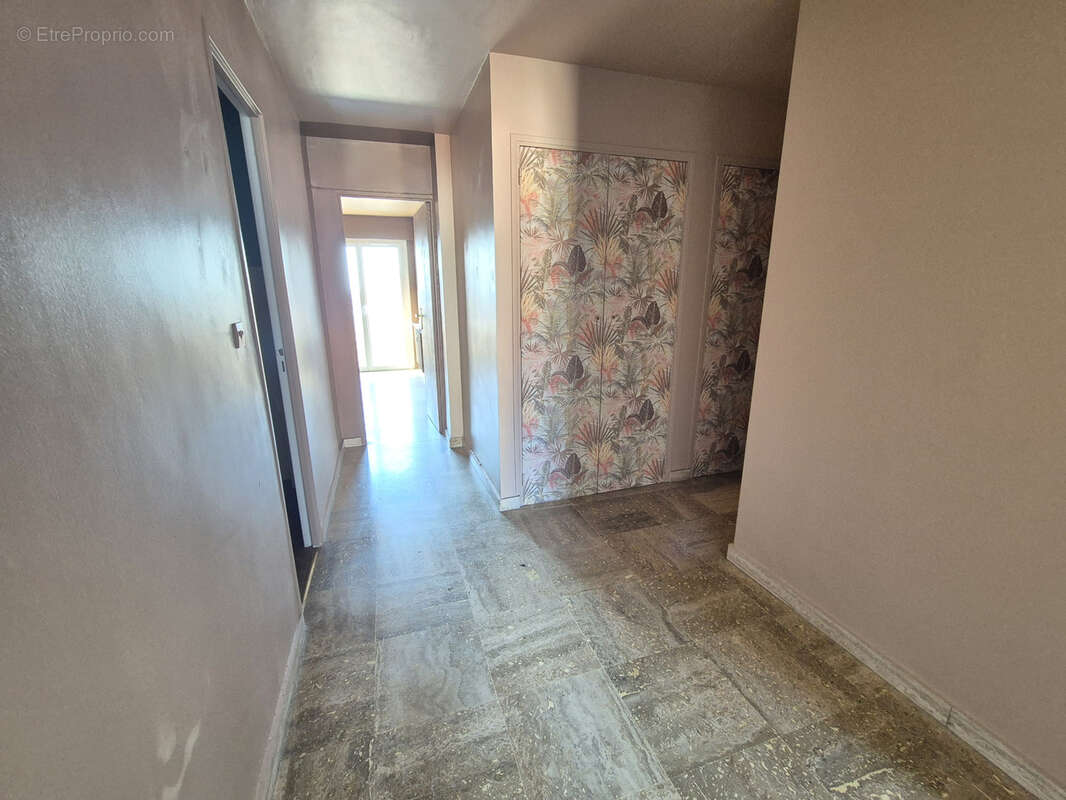 Appartement à HYERES