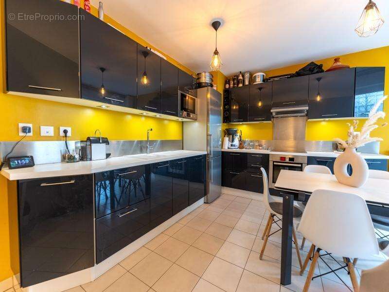 Appartement à COLOMBES