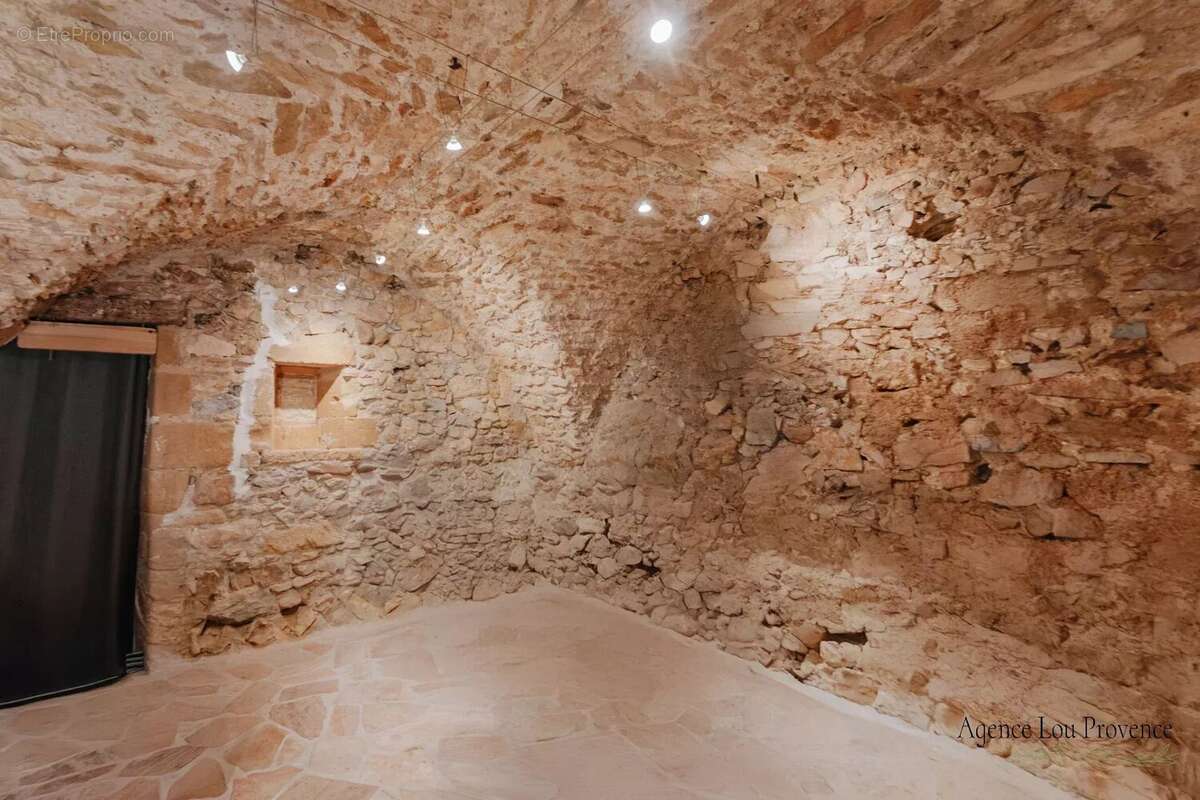 Appartement à EYGUIERES