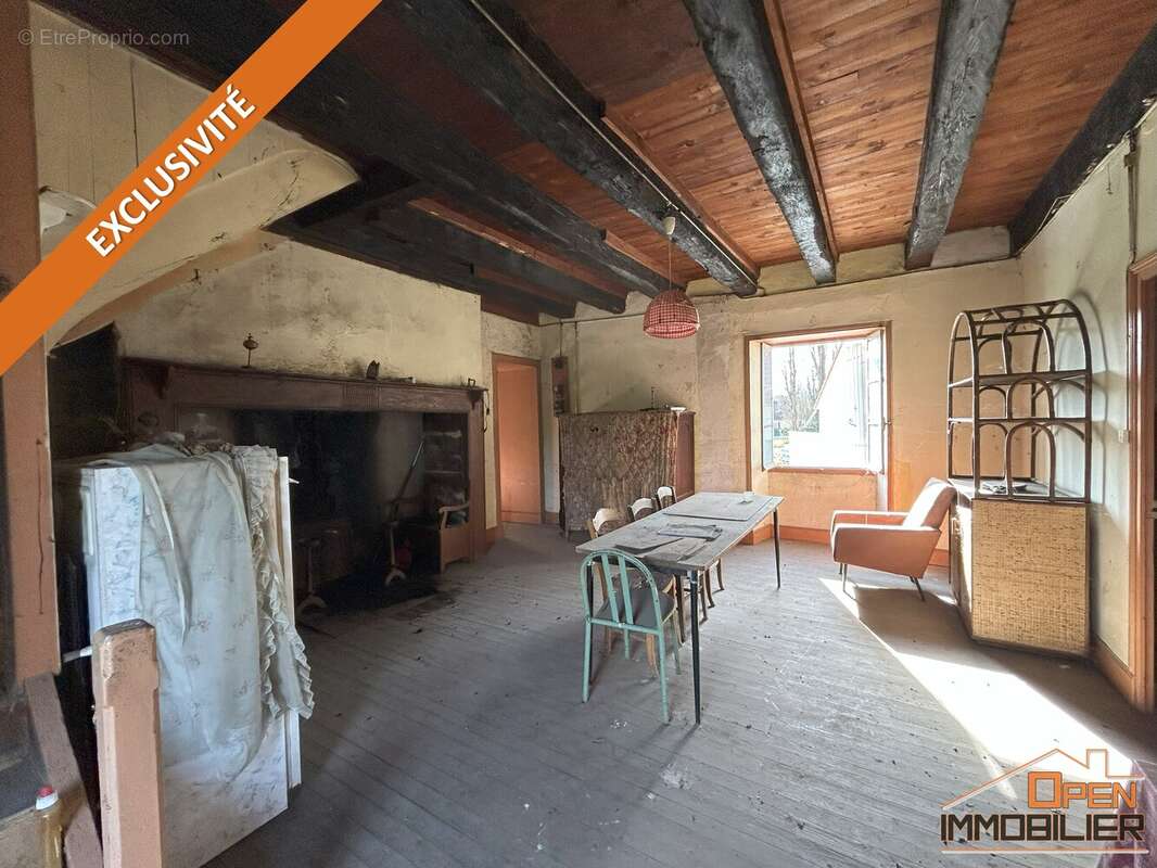 Maison à SAINT-JULIEN-DE-LAMPON