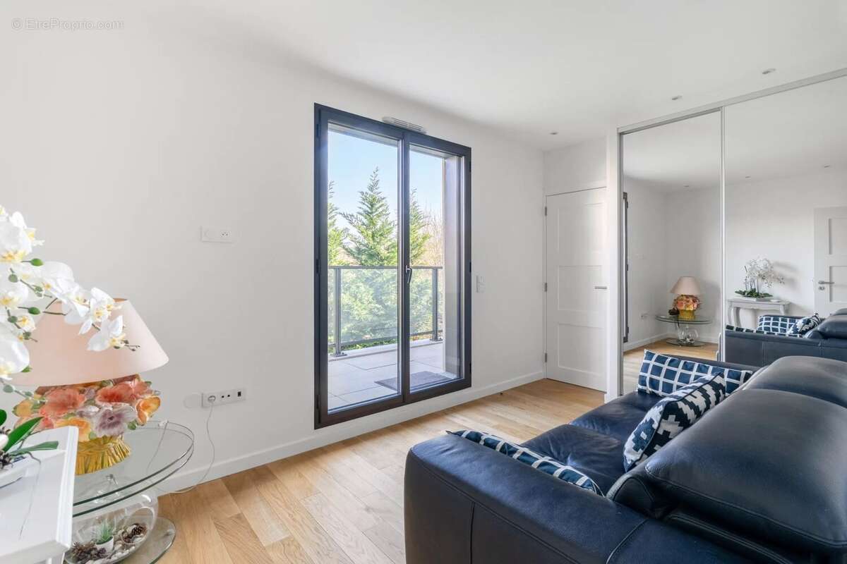 Appartement à SAINT-MAUR-DES-FOSSES