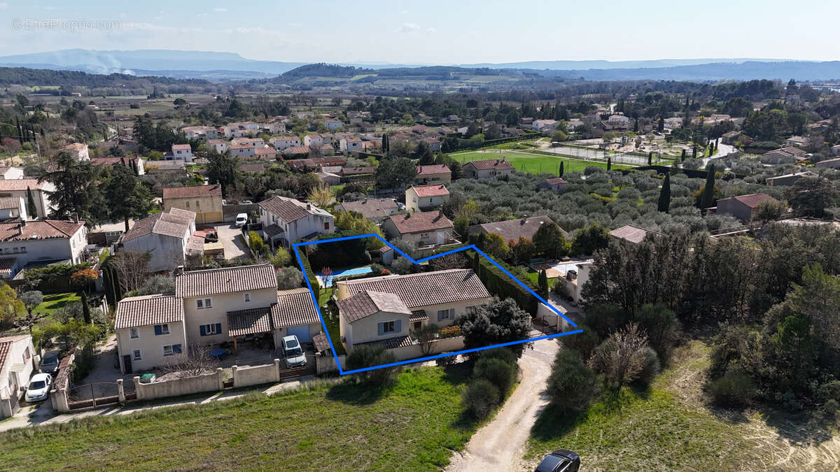 Maison à LA MOTTE-D'AIGUES