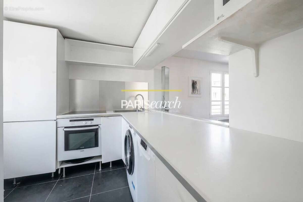 Appartement à PARIS-3E