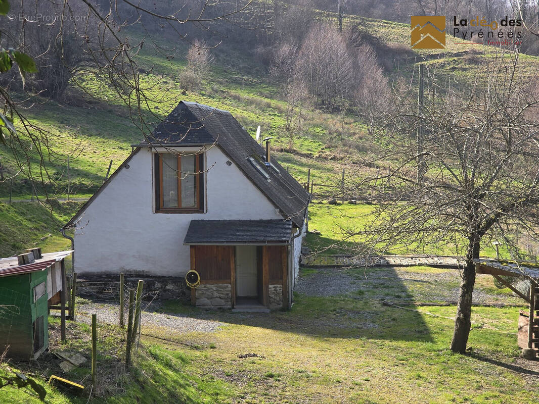 Maison à OUSTE