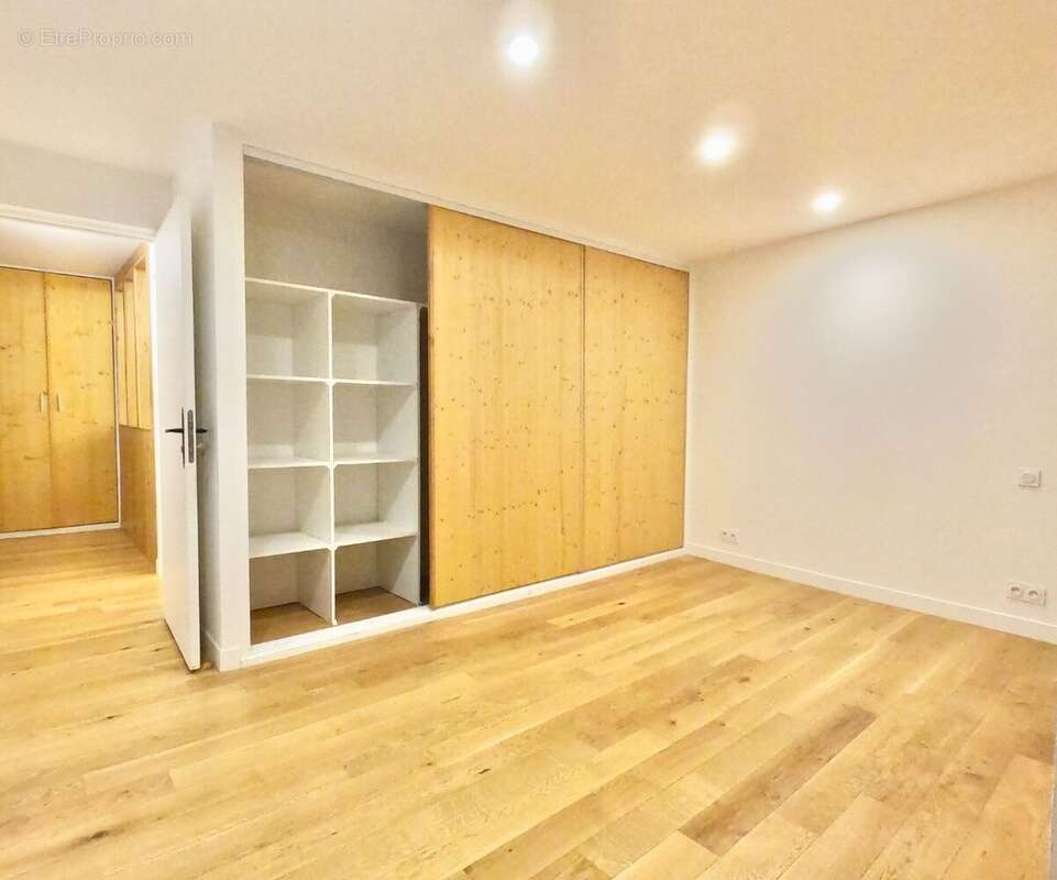 Commerce à LE BOUSCAT