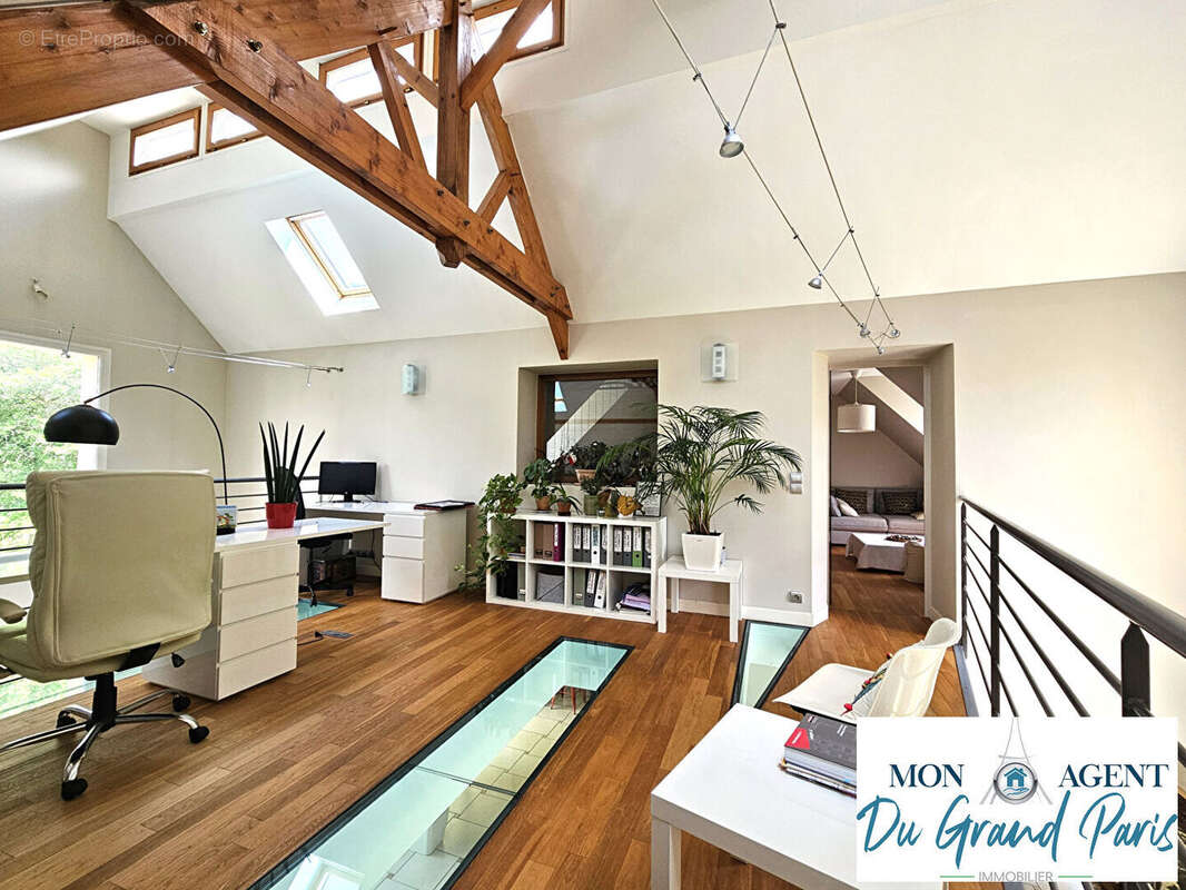 Maison contemporaine 230m2 + sous sol + piscine + terrain arbore de 15.000m2 Bullion proche Bonnelles Limours Grand Paris Sud - photo 13
