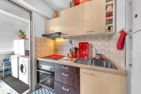 Appartement à VALLAURIS