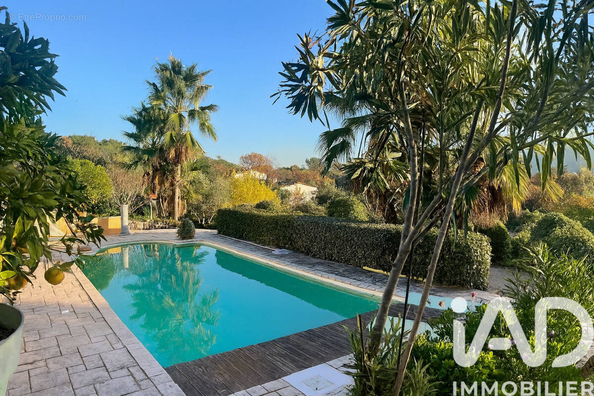 Photo 1 - Maison à LA MOTTE