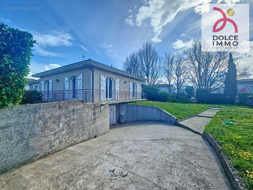 Maison à BLANQUEFORT