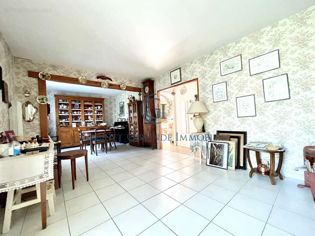 Maison à VERDELAIS