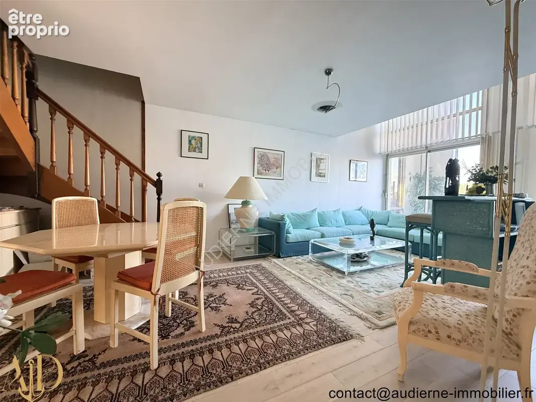 Grand duplex de 106 m2 avec ascenseur - très belle vue sur le port - à 200m du centre-ville et de la plage - photo 2