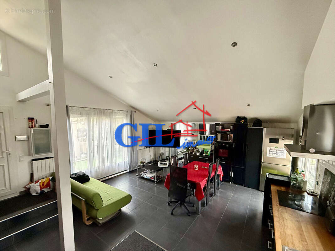 Appartement à NANDY