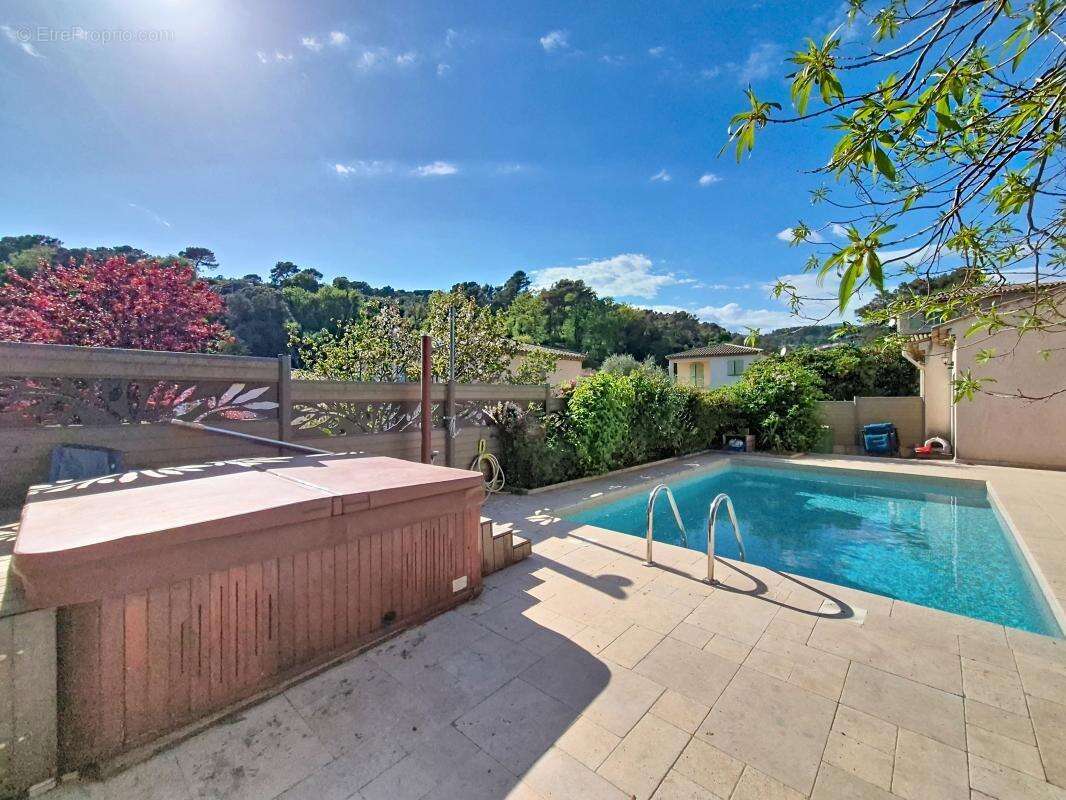 Maison à LA COLLE-SUR-LOUP