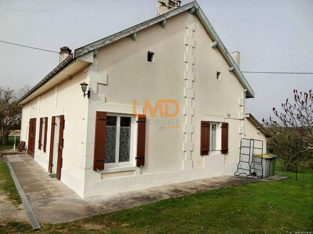 Maison à SAINT-MEDARD-DE-MUSSIDAN