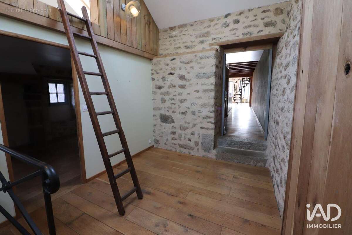 Photo 7 - Commerce à BARFLEUR