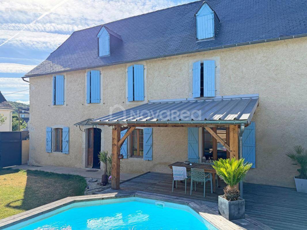 Maison à ARTIGUELOUVE