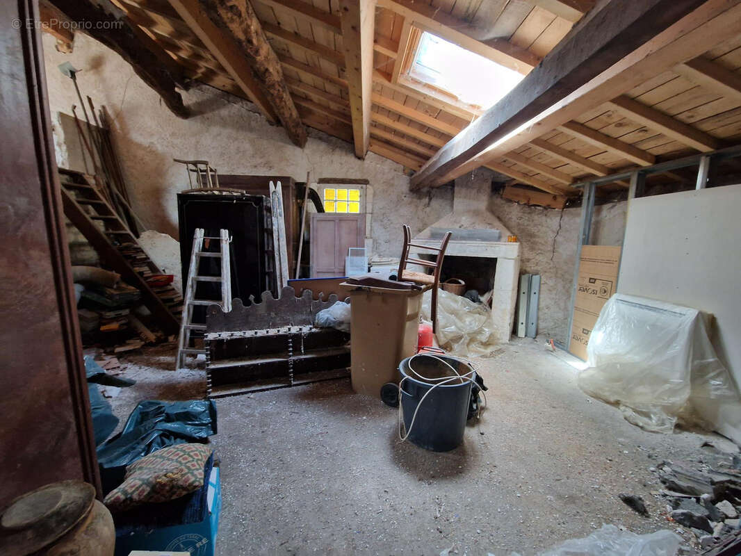 Maison à SAINT-GEORGES-DES-AGOUTS