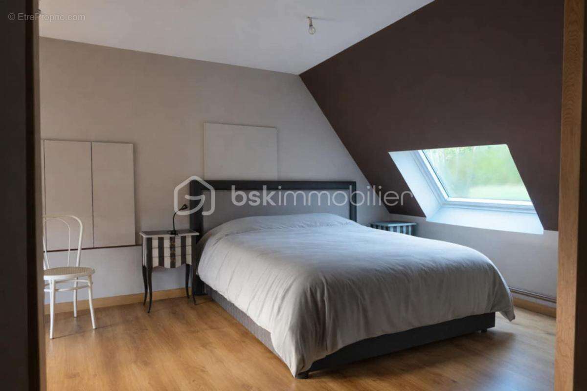 A vendre - Maison du 17éme siècle entièrement rénovée de 217 m2 - photo 17