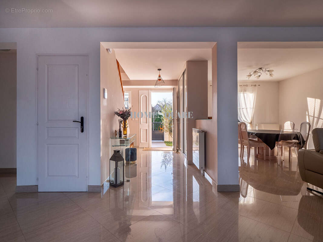 Maison à ORRY-LA-VILLE