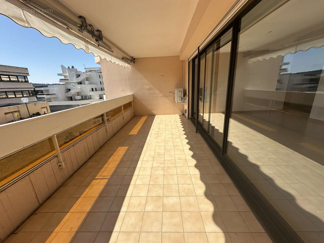 Appartement à HYERES