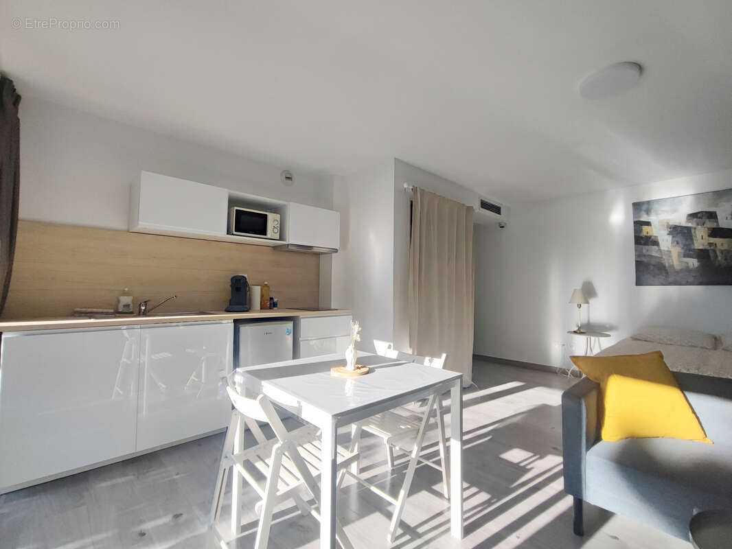 Appartement à CARRY-LE-ROUET