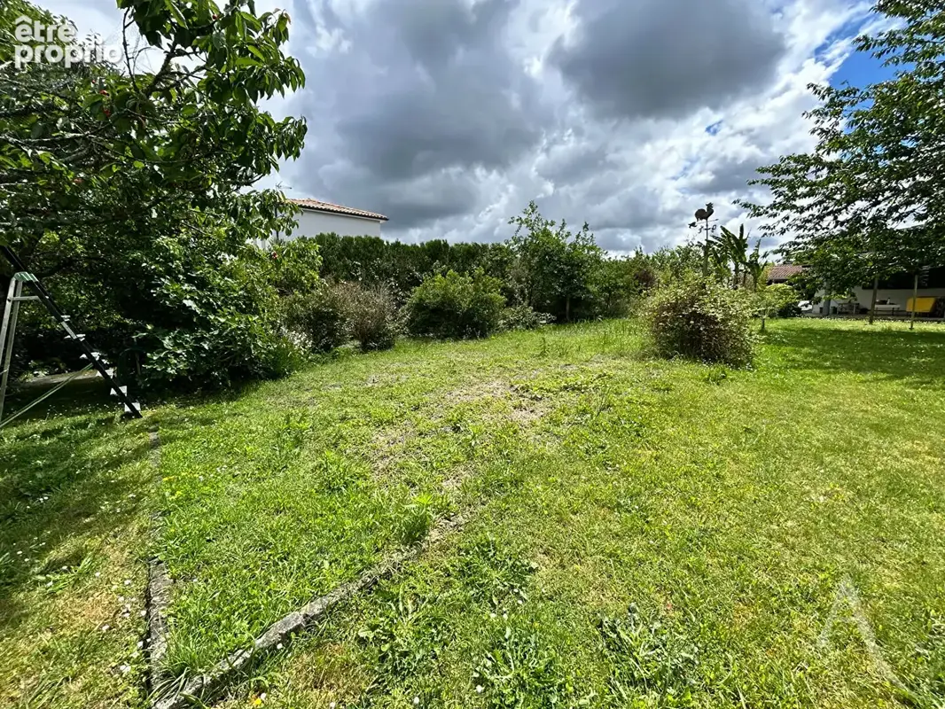 Terrain à TOSSE