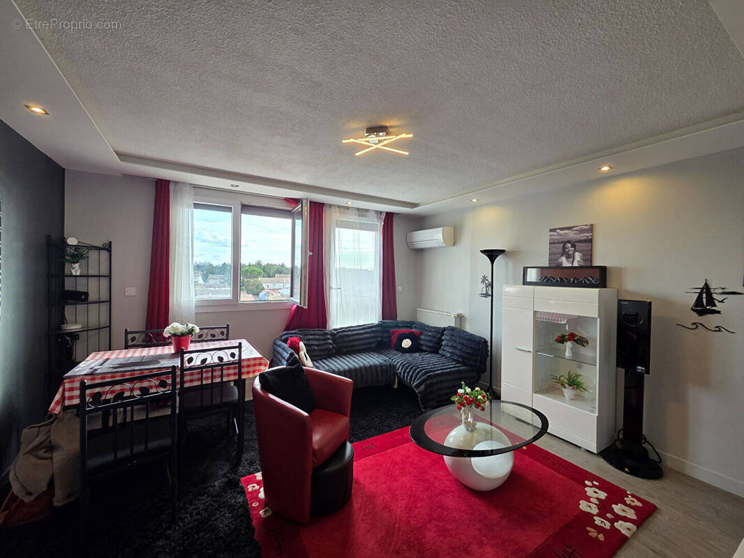 Appartement à LE PONTET