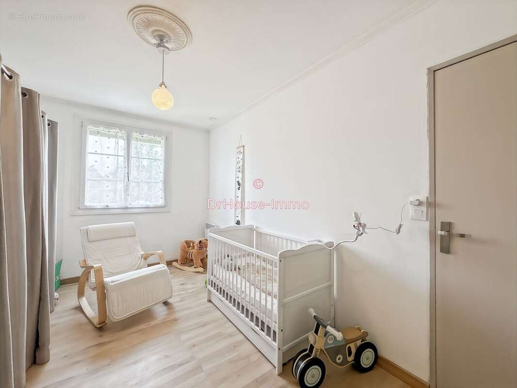 Maison 132 m² à Marigne-Laille  - photo 14