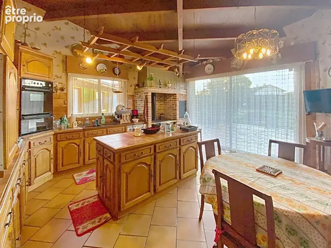 EXCLUSIVITE Maison de  5 pièces  avec dépendance/ local d'activité  de  3 pièces de 55 m2 - photo 8