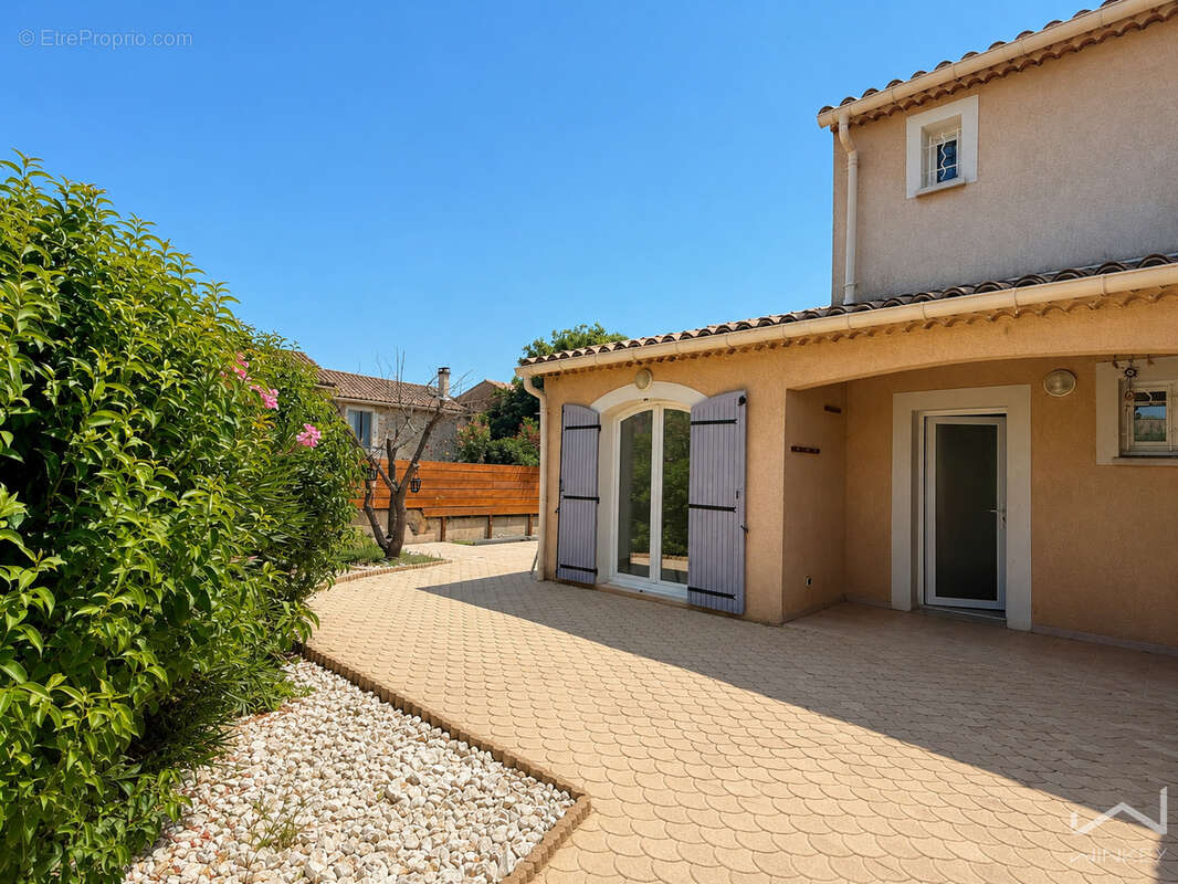 Exclusivité saint just d' ardèche : maison -  3 chambres - garage -  jardin clos - environnement privilégié - photo 10