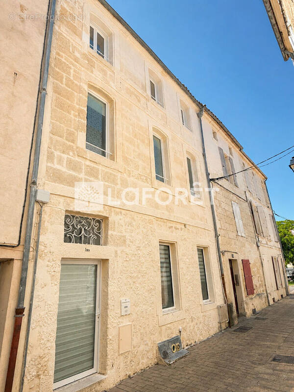 Maison à SAINTES