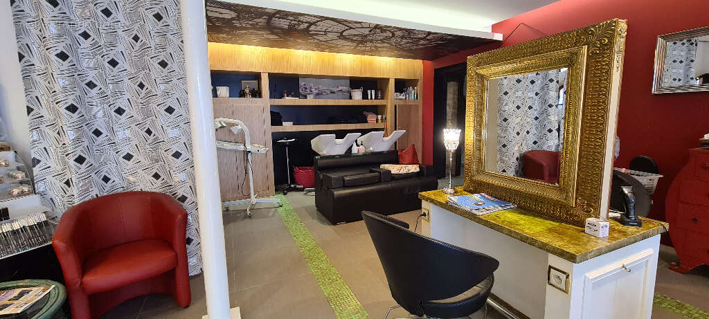 Commerce à PONT-L&#039;ABBE